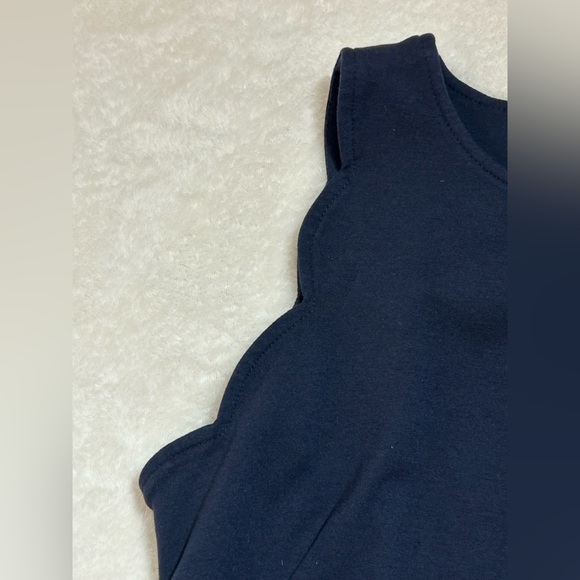 Vince Camuto Midnight Blue Scalloped Sleeveless Zippered Dress Size 4 - Picture 12 of 13